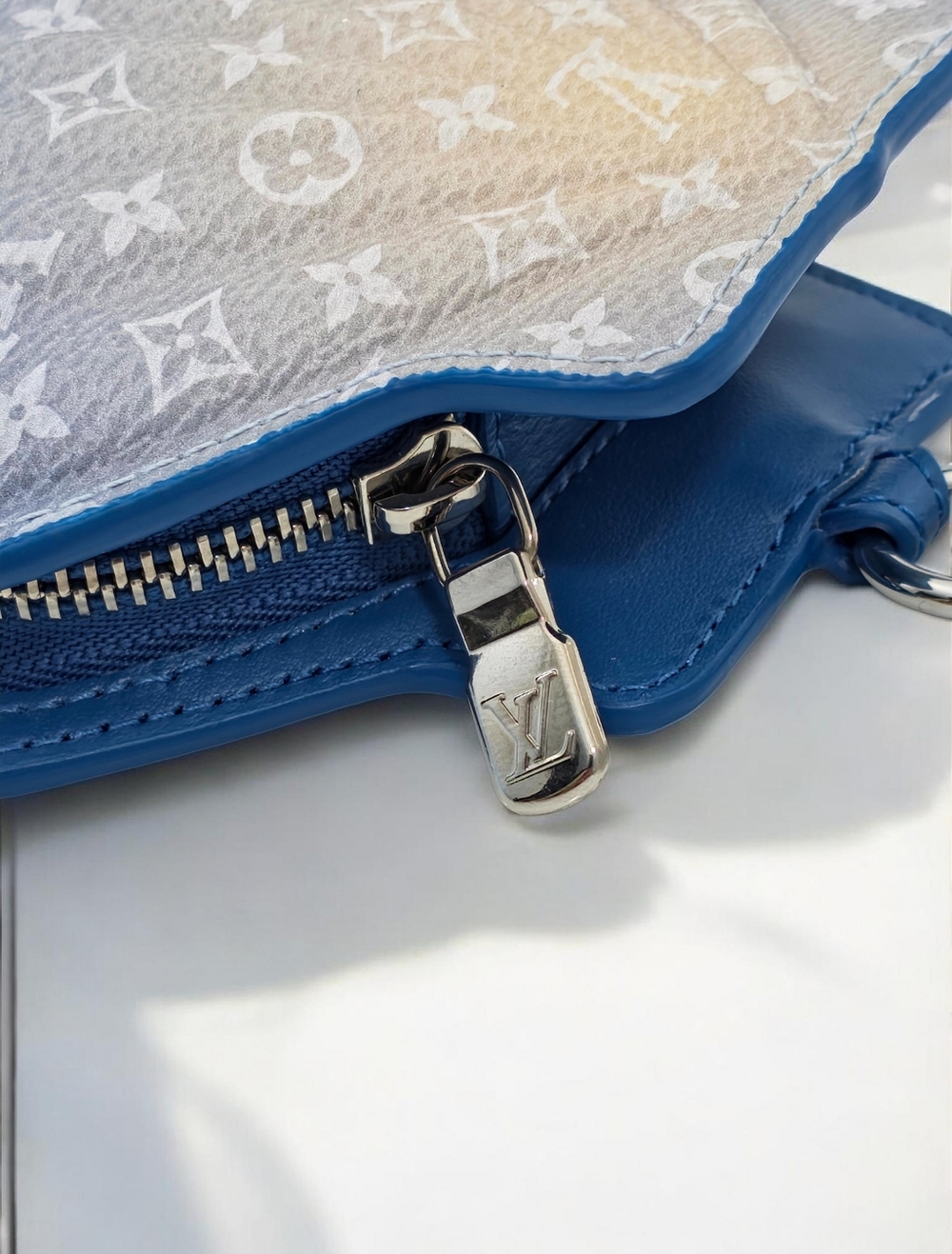 Louis Vuitton Limited Edition Monogram Shell Bag Charm Coin Purse - Picture 12 of 16
